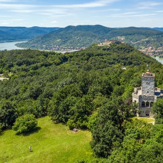 A Zsitvay-kilátó madártávlatból